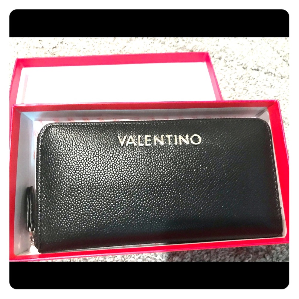Valentino Zippered Leather Wallet - Very Classy!